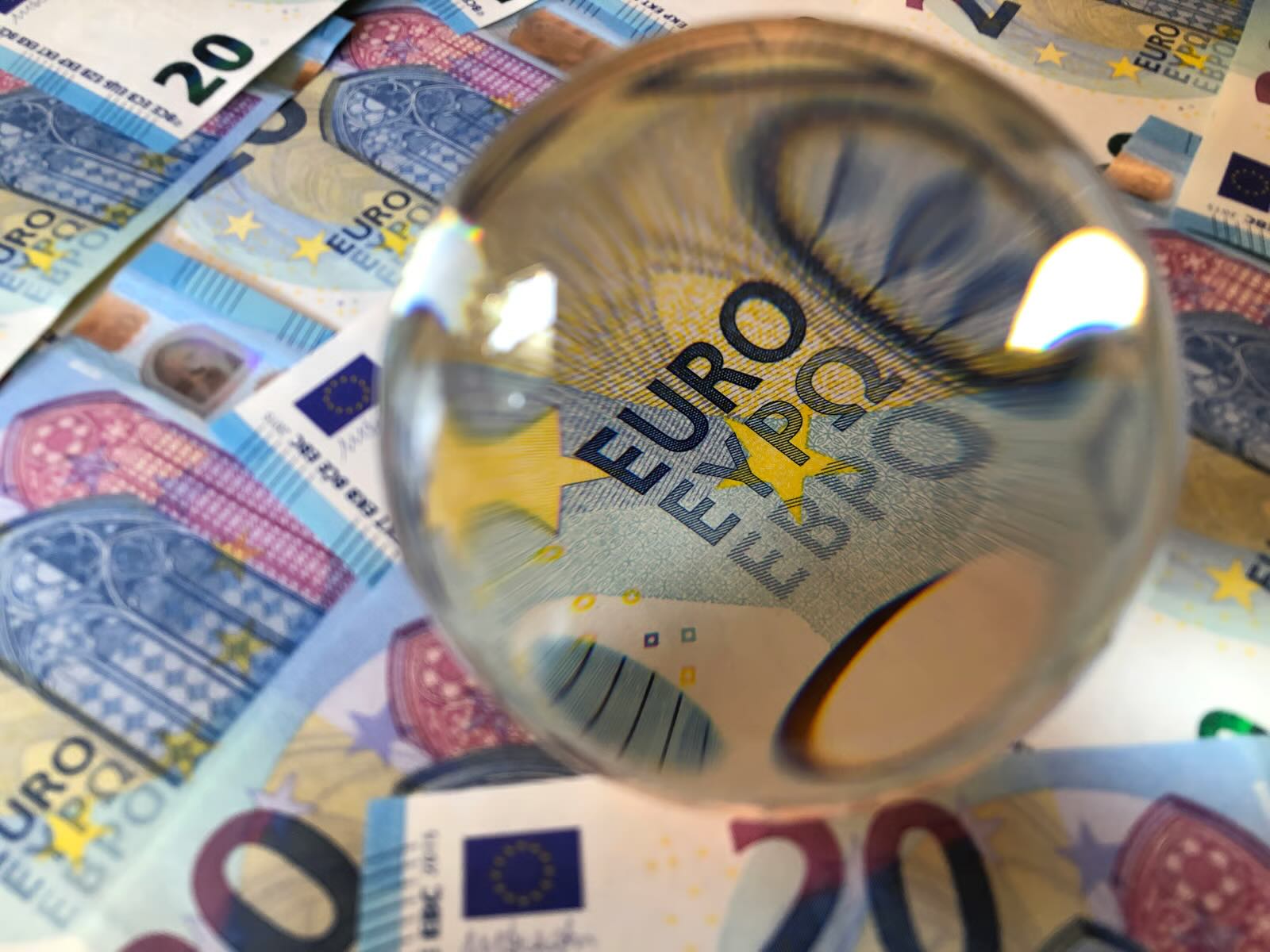 Eurozone Inflation Rises to 3.8% as Energy Costs Increase Pressure on Business